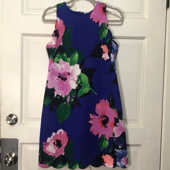 𝅺vince Camuto Floral Scalloped A-Line Dress Size 6 - Picture 1 of 8